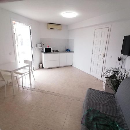 Small Studio, 50 M Front Of The Ocean & Free Wifi Playa Feñabe 外观 照片