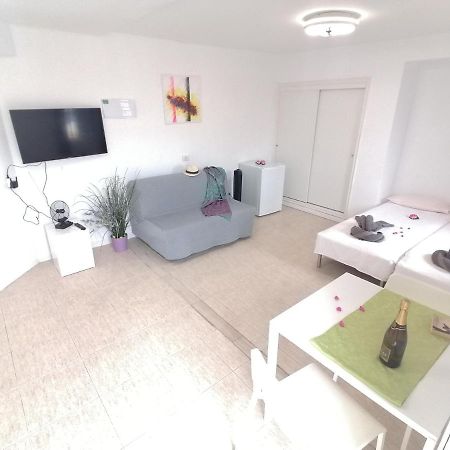 Small Studio, 50 M Front Of The Ocean & Free Wifi Playa Feñabe 外观 照片