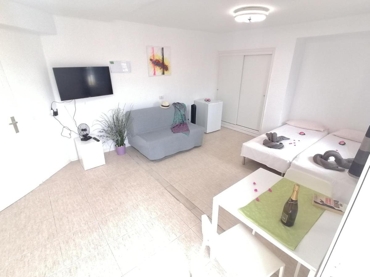Small Studio, 50 M Front Of The Ocean & Free Wifi Playa Feñabe 外观 照片
